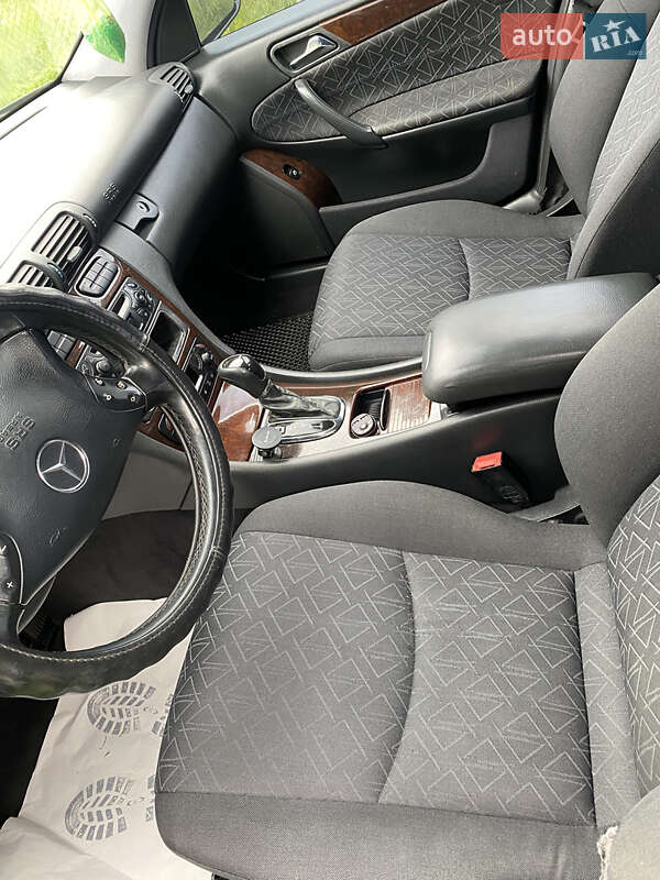 Седан Mercedes-Benz C-Class 2000 в Дрогобыче