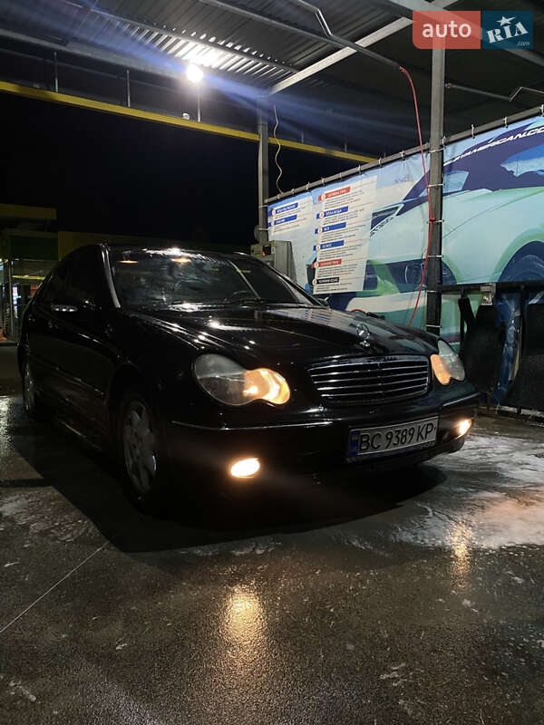 Седан Mercedes-Benz C-Class 2000 в Дрогобыче