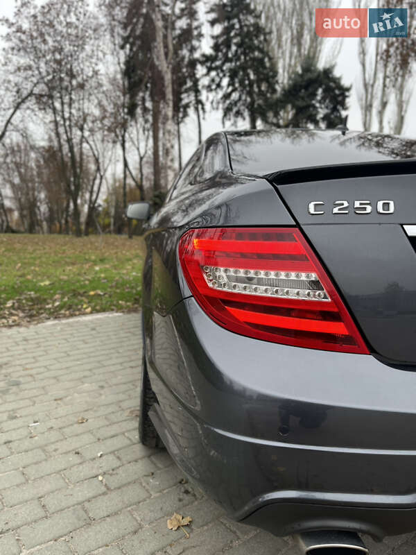 Купе Mercedes-Benz C-Class 2012 в Запоріжжі