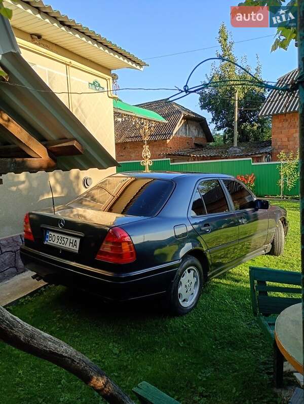 Седан Mercedes-Benz C-Class 1996 в Чорткові