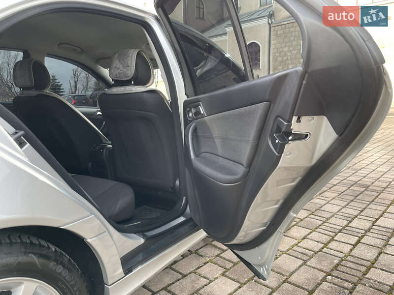 Седан Mercedes-Benz C-Class 2004 в Надвірній