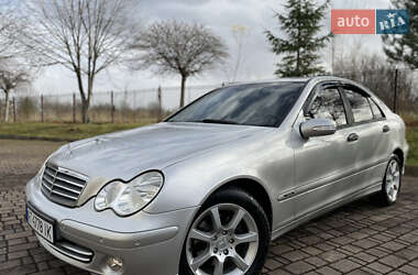Седан Mercedes-Benz C-Class 2004 в Надворной