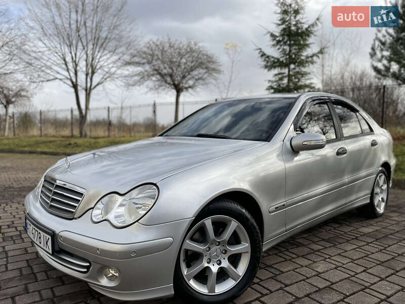 Седан Mercedes-Benz C-Class 2004 в Надвірній