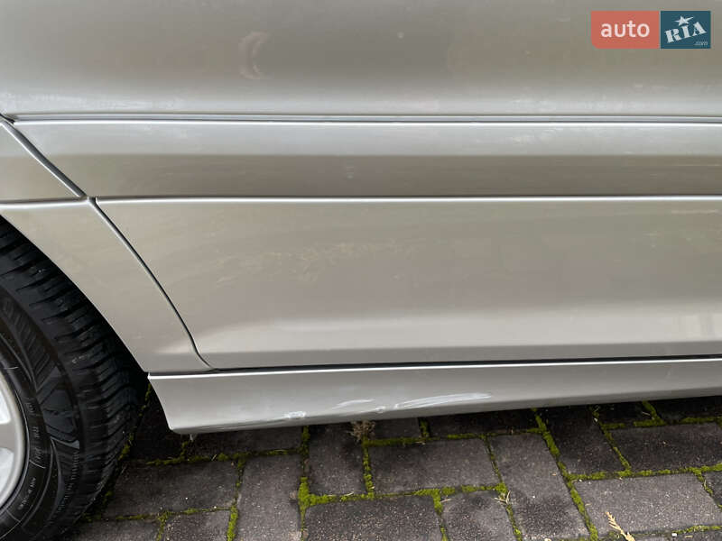 Седан Mercedes-Benz C-Class 2004 в Надвірній