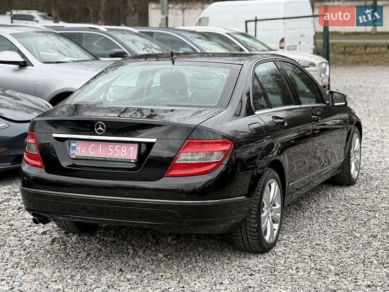 Седан Mercedes-Benz C-Class 2010 в Вінниці