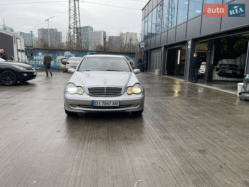 Mercedes-Benz C-Class 2000 Mercedes-Benz C-Class 2000