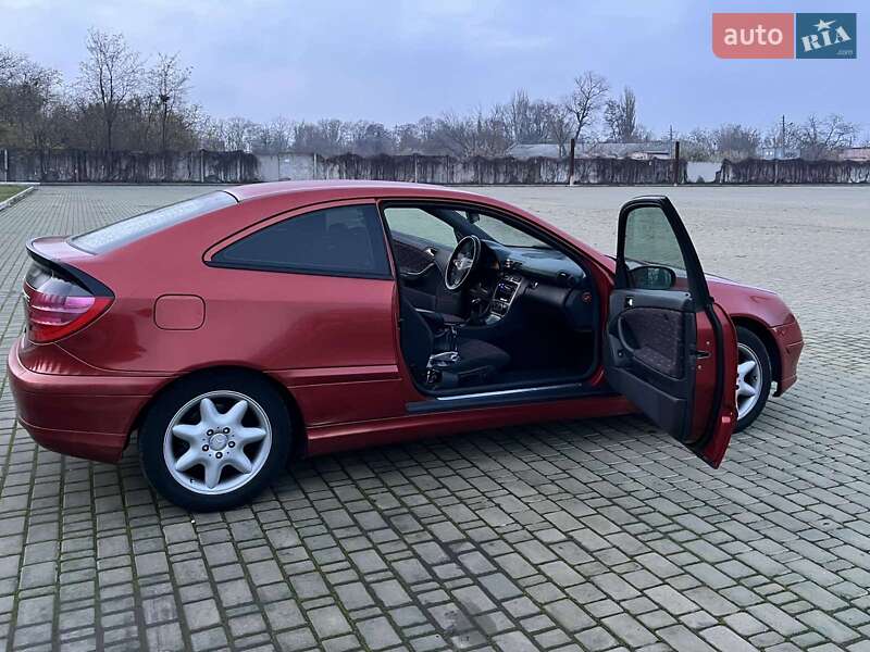 Купе Mercedes-Benz C-Class 2003 в Килии