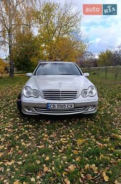 Универсал Mercedes-Benz C-Class 2004 в Ромнах