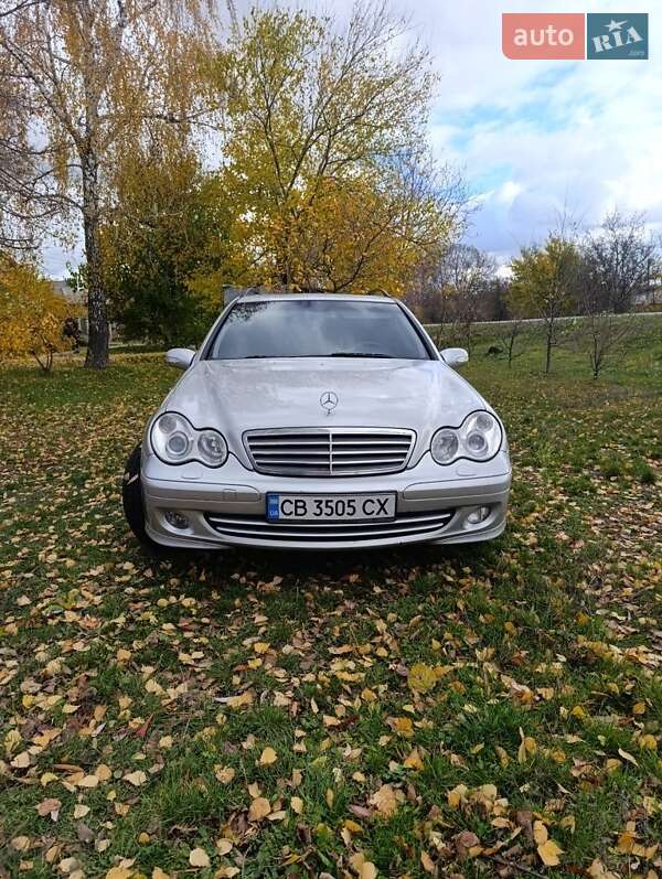Універсал Mercedes-Benz C-Class 2004 в Ромнах