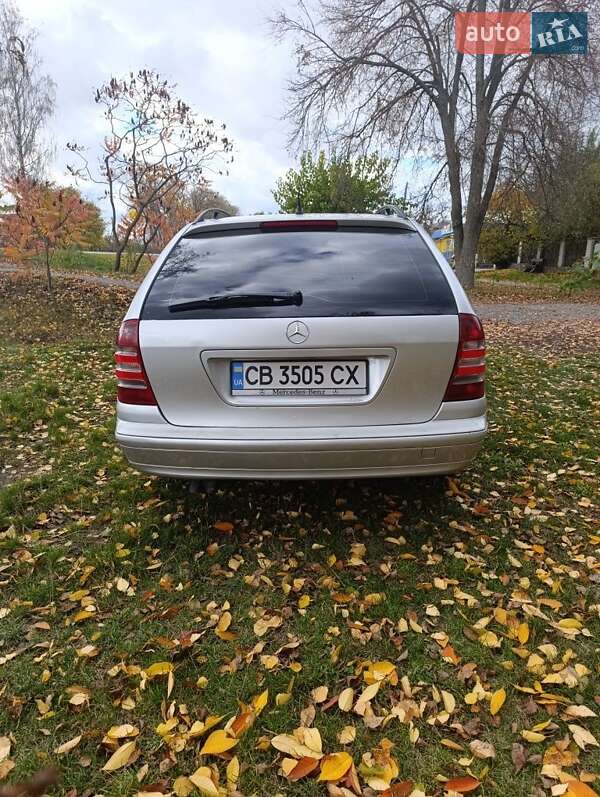 Універсал Mercedes-Benz C-Class 2004 в Ромнах