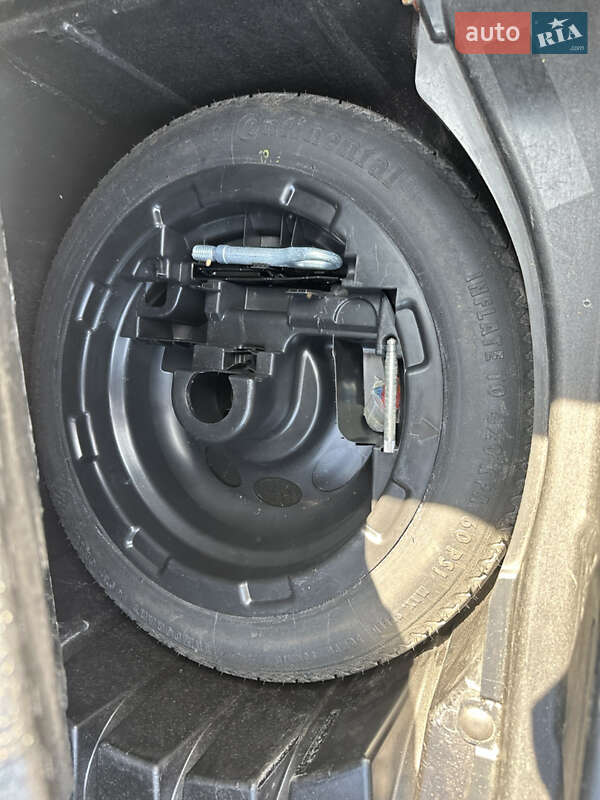 Седан Mercedes-Benz C-Class 2003 в Дерно фото 31 Седан Mercedes-Benz C-Class 2003 в Дерно