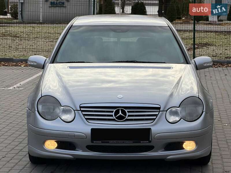Купе Mercedes-Benz C-Class 2001 в Запоріжжі