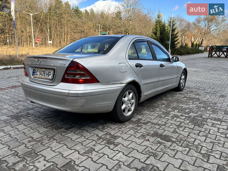 Седан Mercedes-Benz C-Class 2002 в Ивано-Франково фото 5 Седан Mercedes-Benz C-Class 2002 в Ивано-Франково