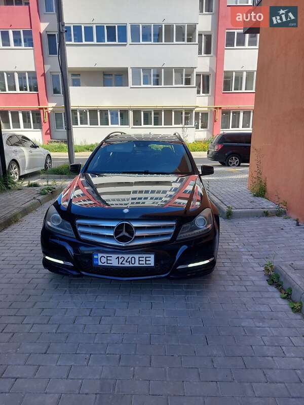 Mercedes-Benz C-Class 2011 Mercedes-Benz C-Class 2011