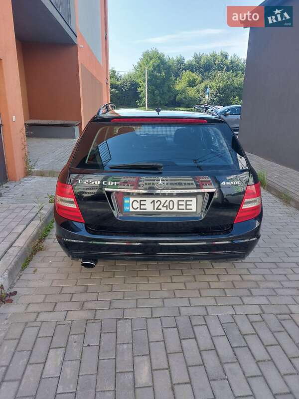 Універсал Mercedes-Benz C-Class 2011 в Львові