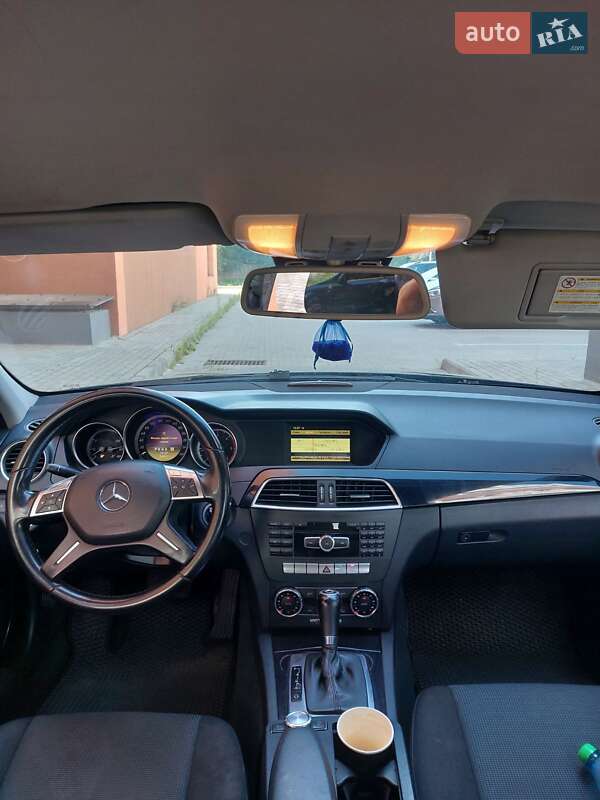 Універсал Mercedes-Benz C-Class 2011 в Львові