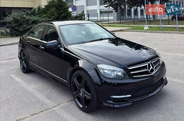 Седан Mercedes-Benz C-Class 2010 в Запорожье