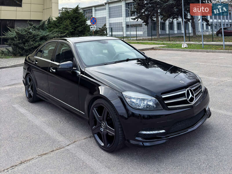 Седан Mercedes-Benz C-Class 2010 в Запорожье