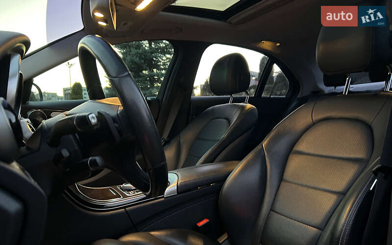 Седан Mercedes-Benz C-Class 2017 в Львові