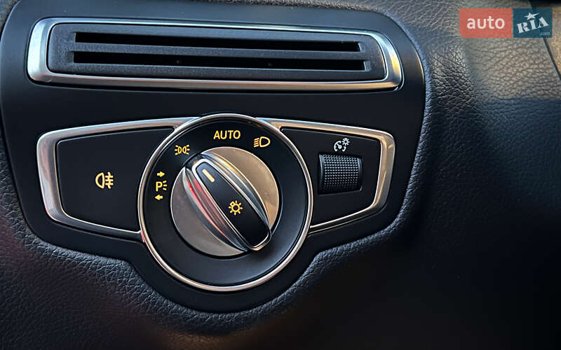 Седан Mercedes-Benz C-Class 2017 в Львові