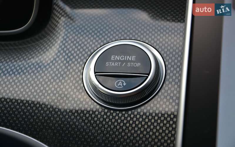 Седан Mercedes-Benz C-Class 2022 в Києві