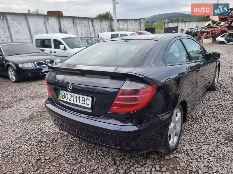 Купе Mercedes-Benz C-Class 2001 в Кременці фото 29 Купе Mercedes-Benz C-Class 2001 в Кременці