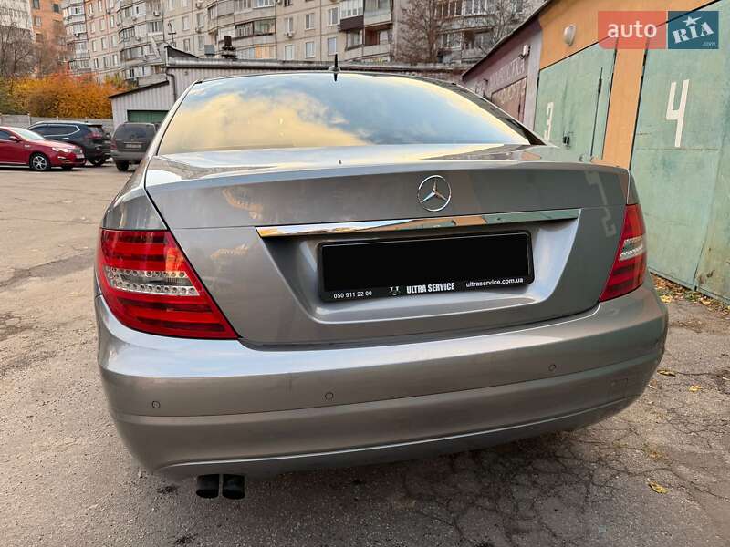 Седан Mercedes-Benz C-Class 2011 в Харькове фото 2 Седан Mercedes-Benz C-Class 2011 в Харькове