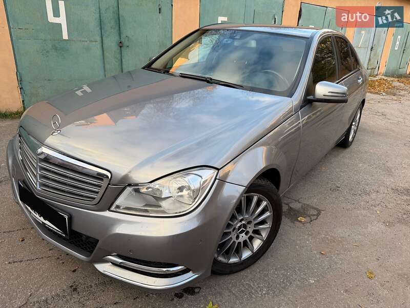 Седан Mercedes-Benz C-Class 2011 в Харькове фото 7 Седан Mercedes-Benz C-Class 2011 в Харькове