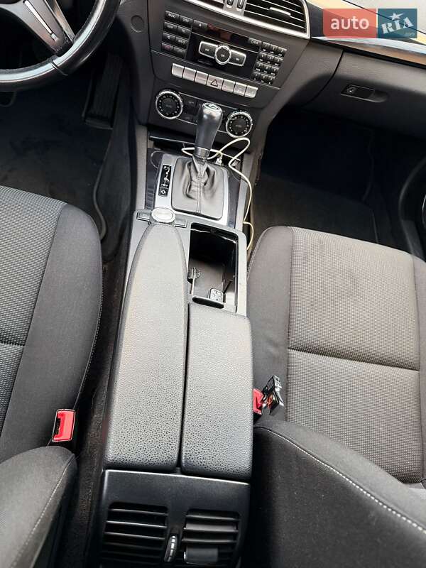 Седан Mercedes-Benz C-Class 2011 в Харькове фото 11 Седан Mercedes-Benz C-Class 2011 в Харькове