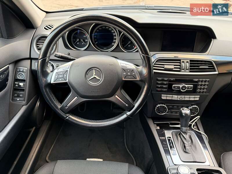 Седан Mercedes-Benz C-Class 2011 в Харькове фото 14 Седан Mercedes-Benz C-Class 2011 в Харькове