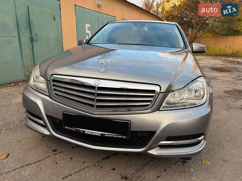 Седан Mercedes-Benz C-Class 2011 в Харькове фото 21 Седан Mercedes-Benz C-Class 2011 в Харькове