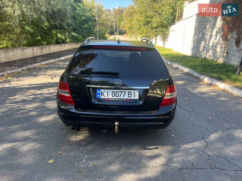 Універсал Mercedes-Benz C-Class 2012 в Києві фото 27 Універсал Mercedes-Benz C-Class 2012 в Києві