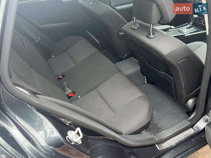 Универсал Mercedes-Benz C-Class 2013 в Киеве фото 23 Универсал Mercedes-Benz C-Class 2013 в Киеве