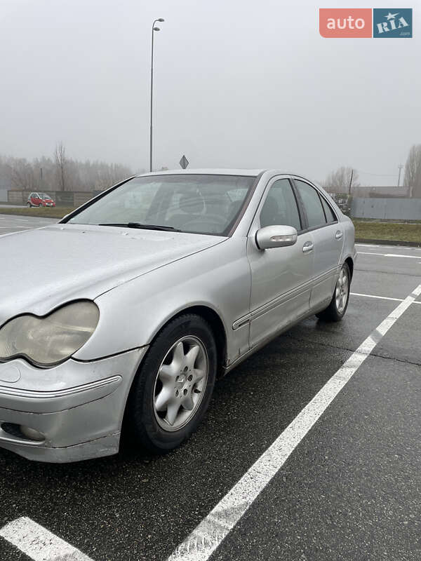 Седан Mercedes-Benz C-Class 2000 в Коцюбинском