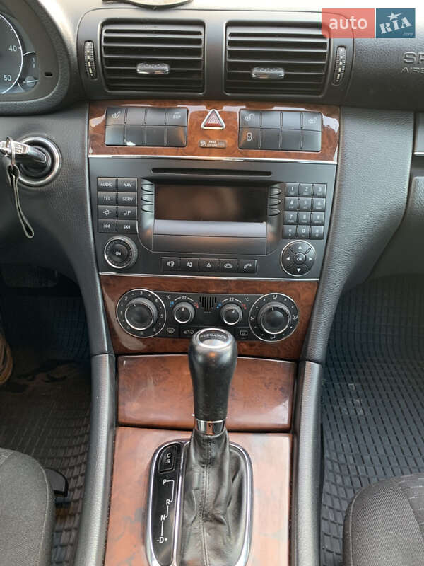 Универсал Mercedes-Benz C-Class 2006 в Малине