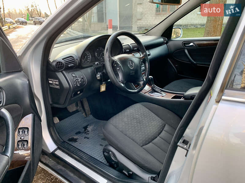 Универсал Mercedes-Benz C-Class 2006 в Малине