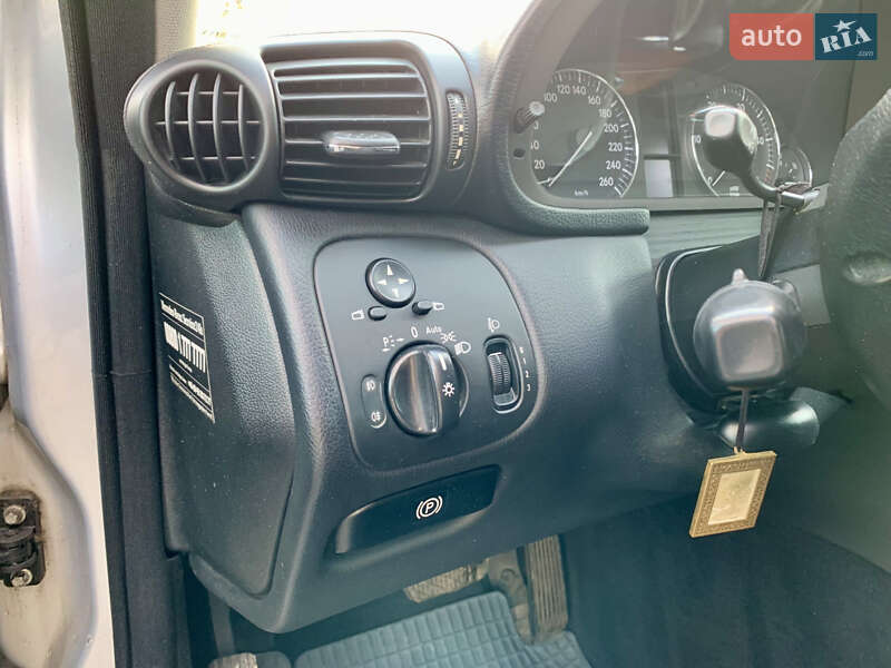 Универсал Mercedes-Benz C-Class 2006 в Малине