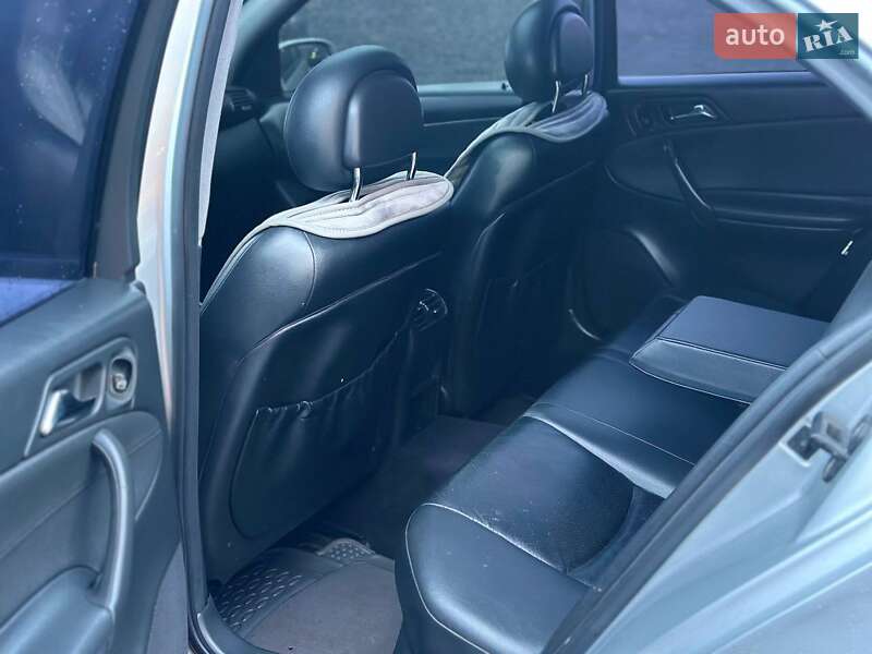 Седан Mercedes-Benz C-Class 2001 в Харкові