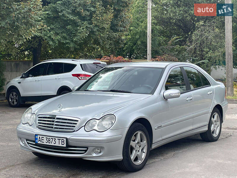 Седан Mercedes-Benz C-Class 2007 в Дніпрі