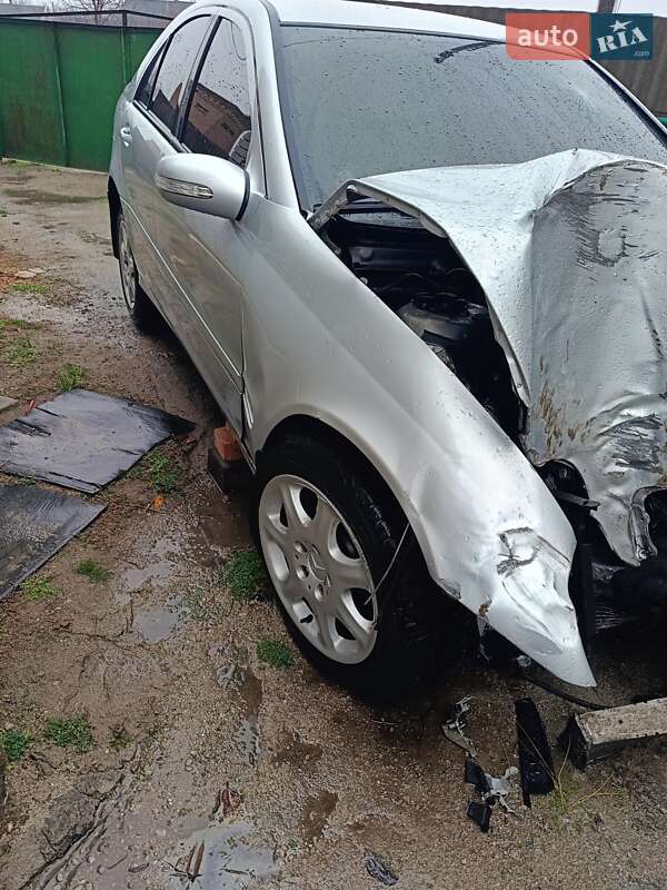 Седан Mercedes-Benz C-Class 2007 в Запоріжжі