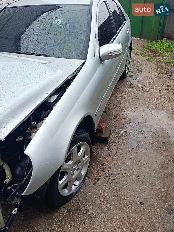 Седан Mercedes-Benz C-Class 2007 в Запоріжжі
