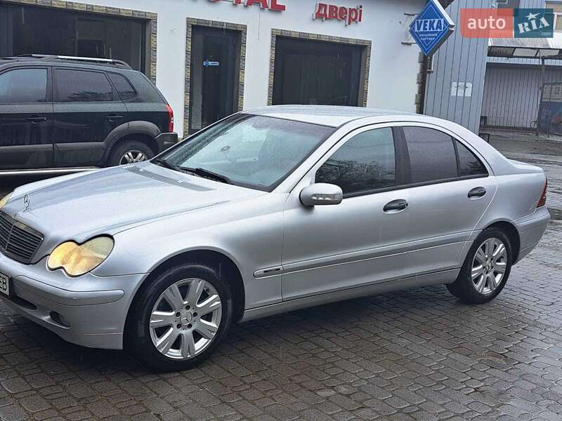 Седан Mercedes-Benz C-Class 2003 в Малинцах