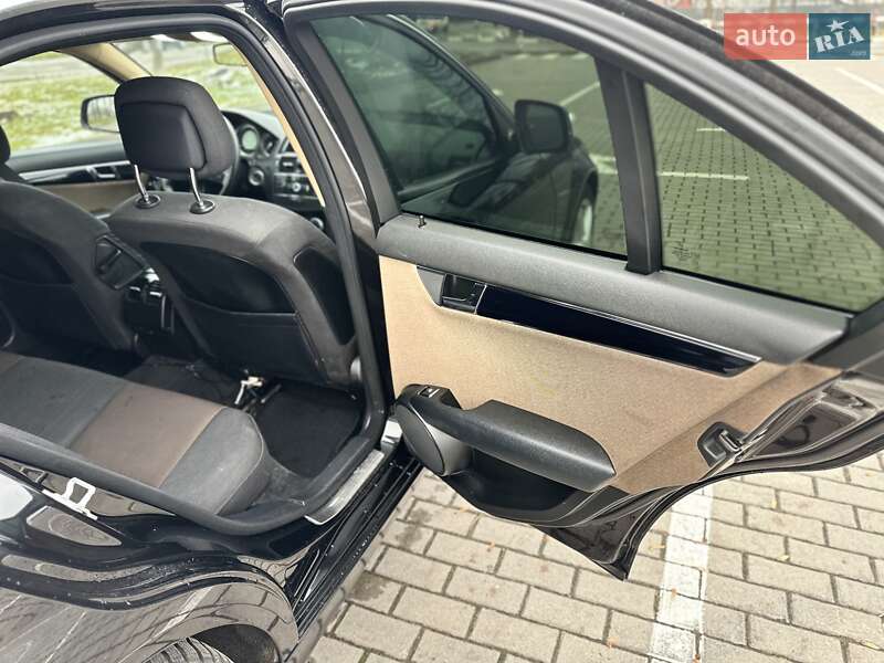 Седан Mercedes-Benz C-Class 2008 в Коломиї
