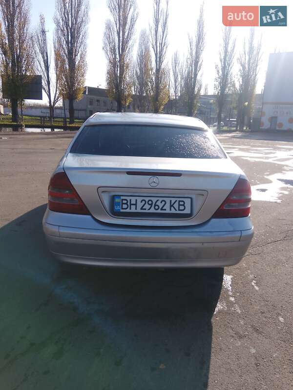 Седан Mercedes-Benz C-Class 2001 в Одессе