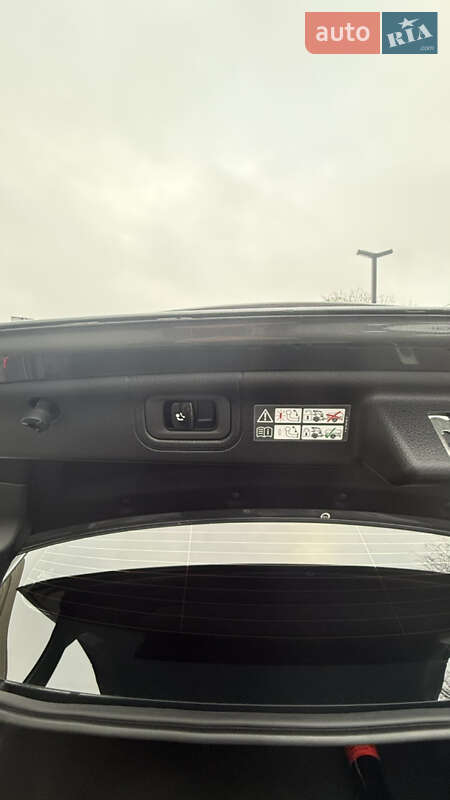 Седан Mercedes-Benz C-Class 2024 в Львове