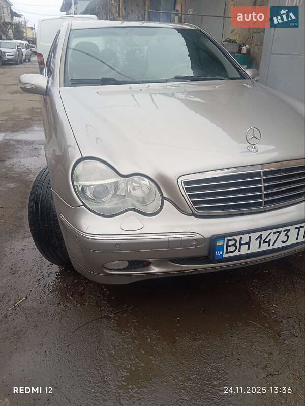Седан Mercedes-Benz C-Class 2004 в Одесі
