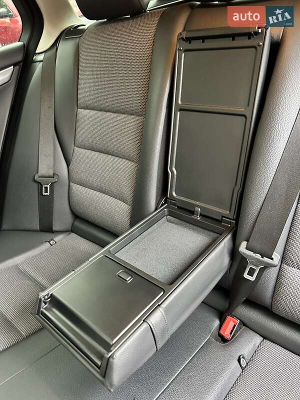 Універсал Mercedes-Benz C-Class 2012 в Сумах