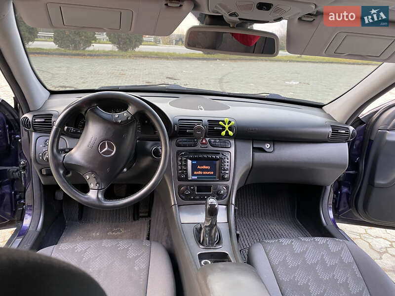 Седан Mercedes-Benz C-Class 2001 в Дубно