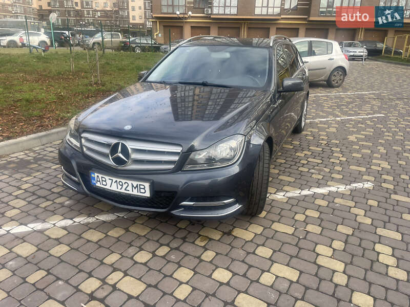 Універсал Mercedes-Benz C-Class 2012 в Вінниці