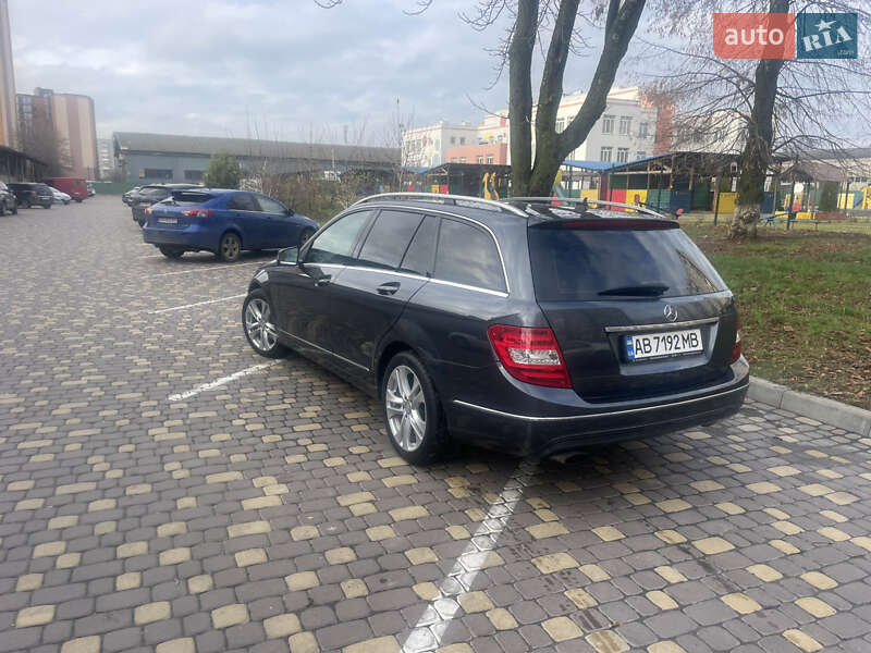 Універсал Mercedes-Benz C-Class 2012 в Вінниці
